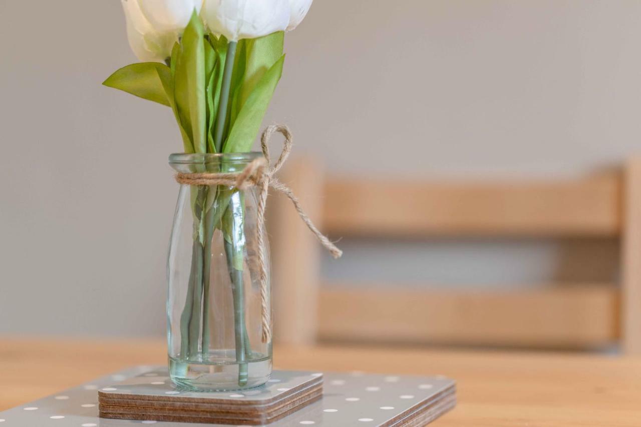 Modern Apartment Within Short Walk Of The Castle, High Street And Long Walk - Free Parking Windsor Exteriör bild